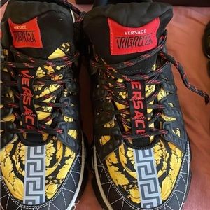 Versace men shoes size 41 & 42 , barely worn